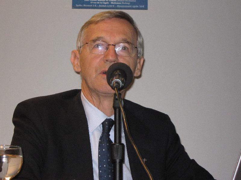 PdeCH1.JPG - Conférence-Débat avec Pierre de Charentenay - 12 novembre 2008