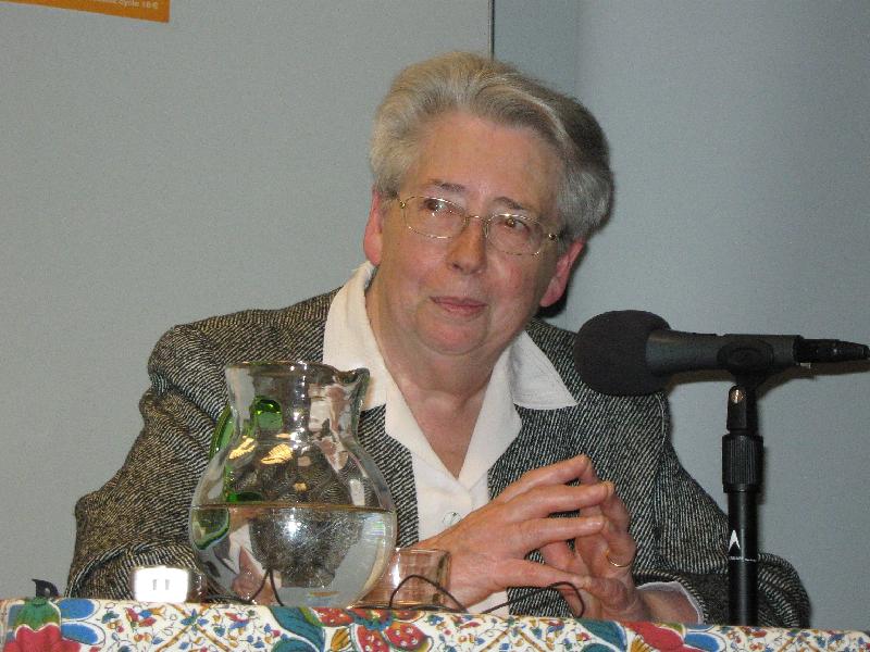 duCharlat01.JPG - Régine du Charlat - Conférence-Débat du mardi 10 mars 2009